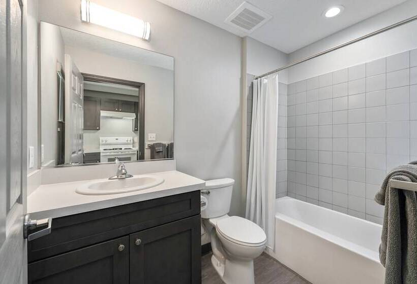 מוטל Ocala Suites