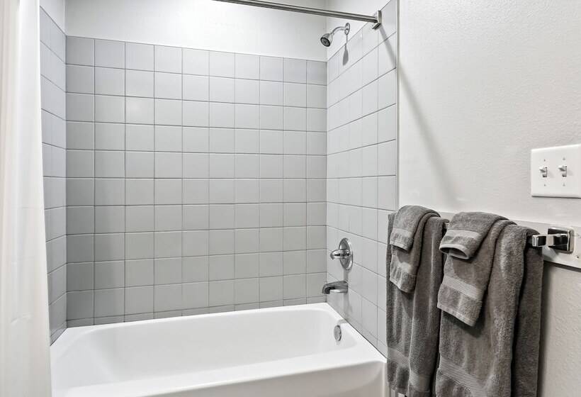 מוטל Ocala Suites