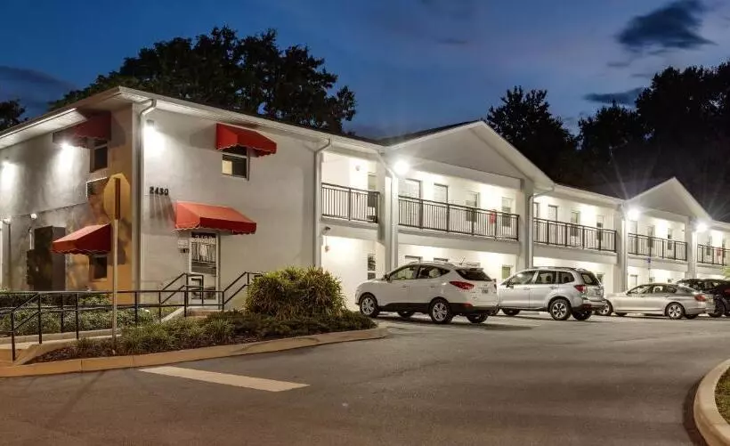 Motelli Baymont By Wyndham Ocala Suites