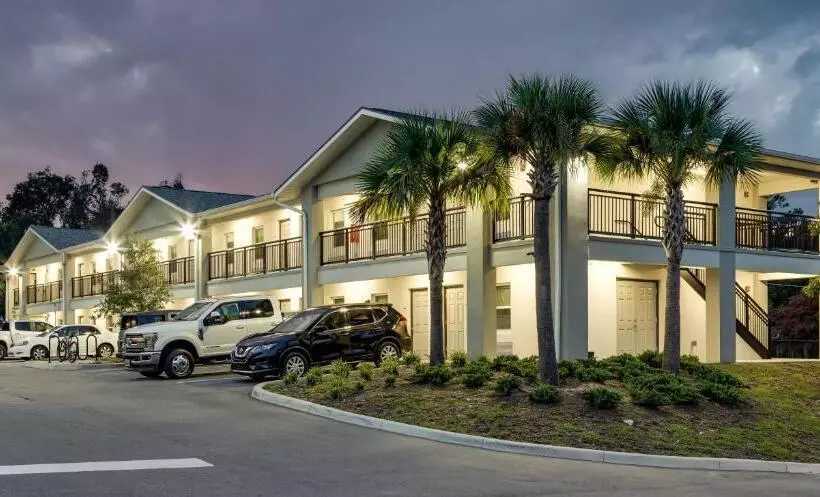Motelli Baymont By Wyndham Ocala Suites