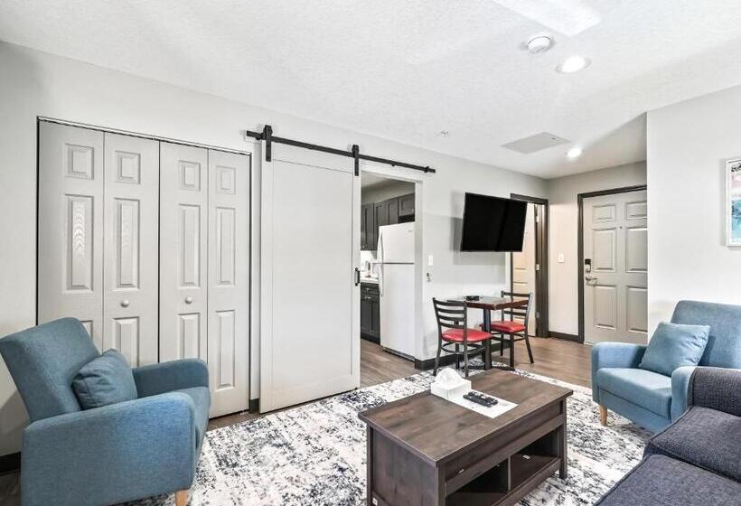 מוטל Ocala Suites