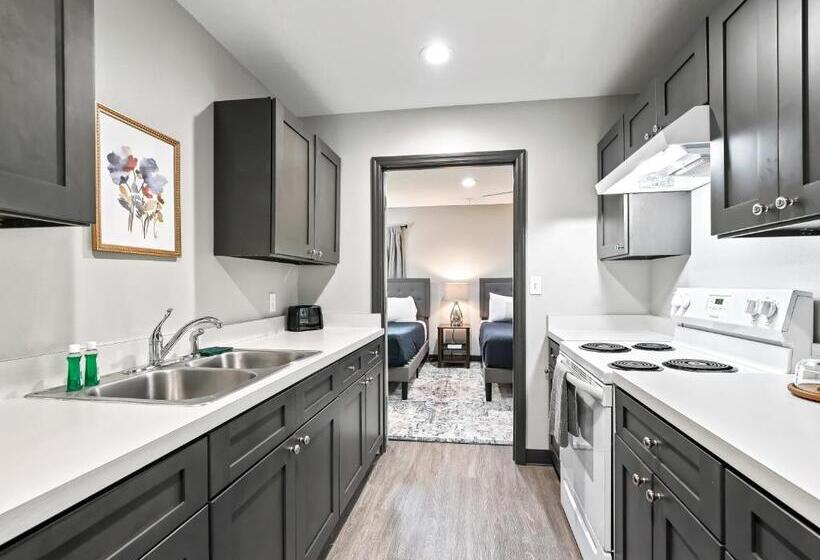 מוטל Ocala Suites