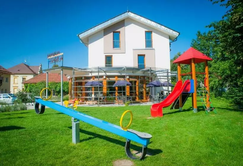 Majatalo Penzion Trnka