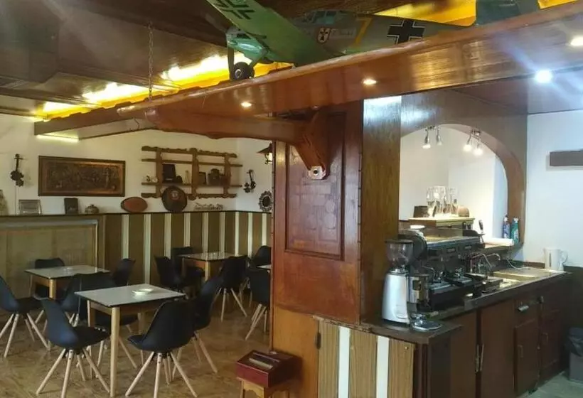 Retkeilymaja Osteria Mediterranean