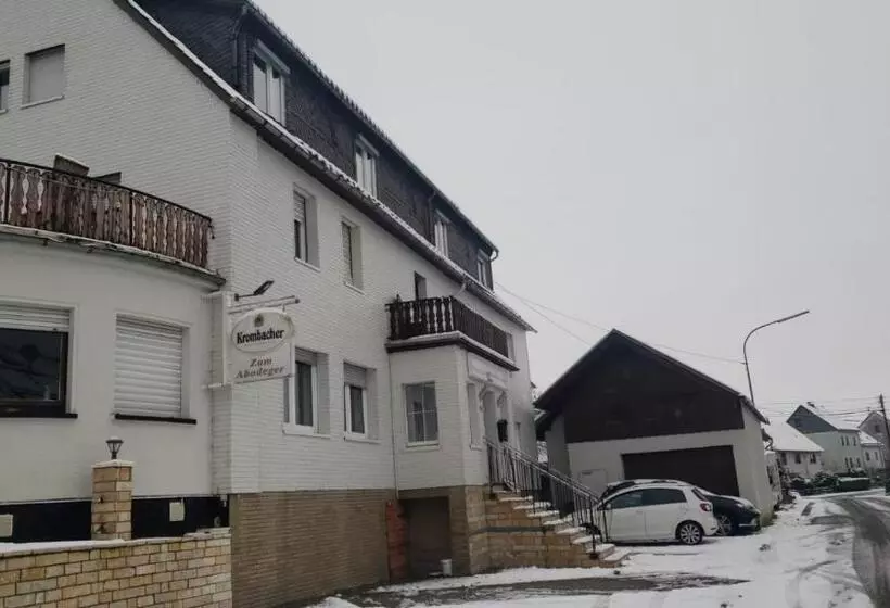 Retkeilymaja Osteria Mediterranean