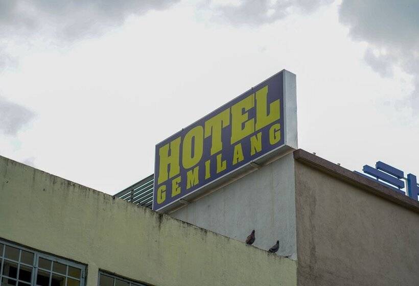호텔 Gemilang