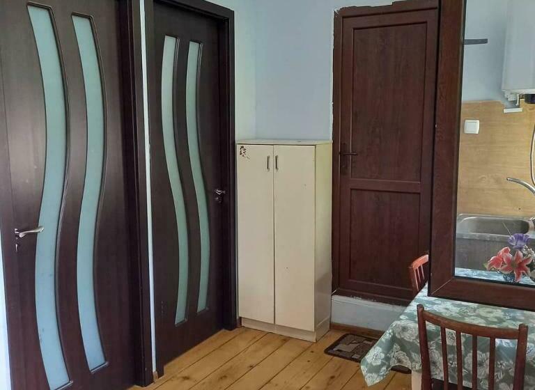 پانسیون Chirti Guest House