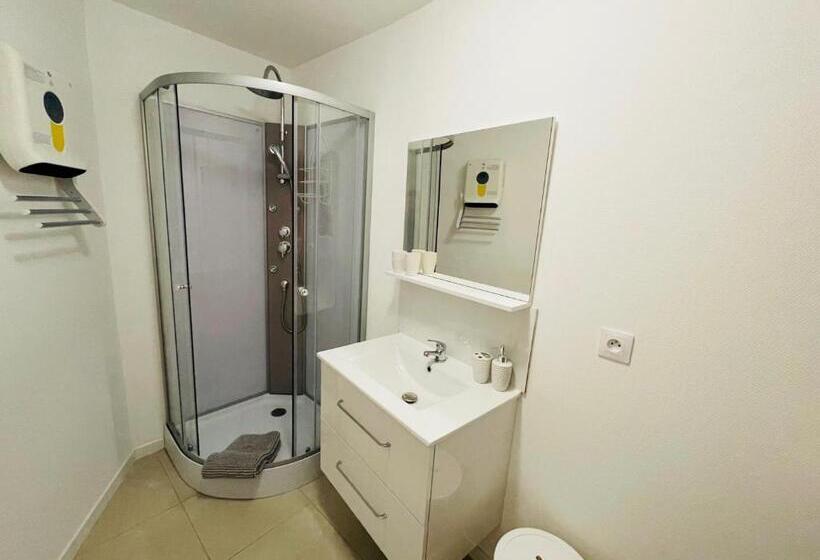 פנסיון Zewwelatreppler  La Grange Aux Petits Oignons  Chambre Rainette