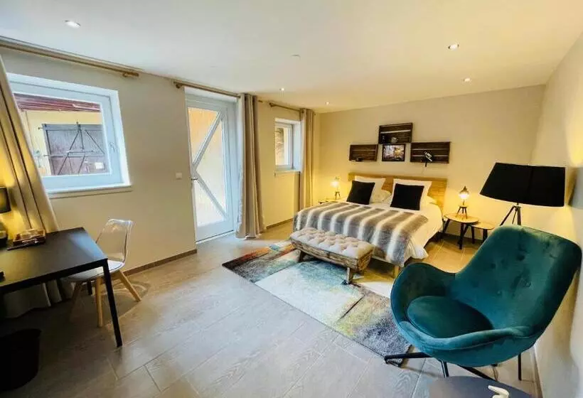 Majatalo Zewwelatreppler  La Grange Aux Petits Oignons  Chambre Rainette