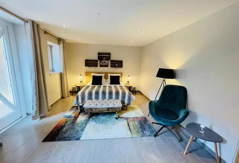 Majatalo Zewwelatreppler  La Grange Aux Petits Oignons  Chambre Rainette