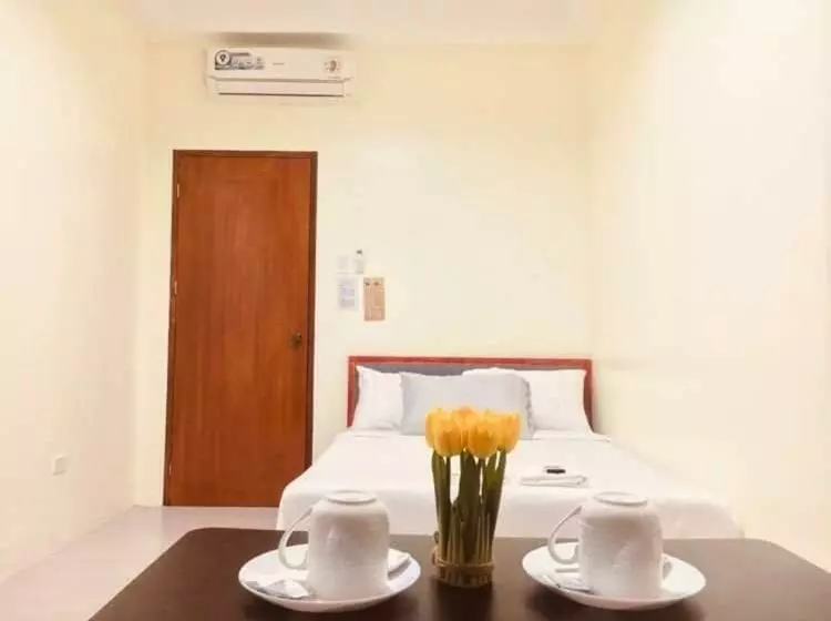 هتل کپسول Avelina Inn