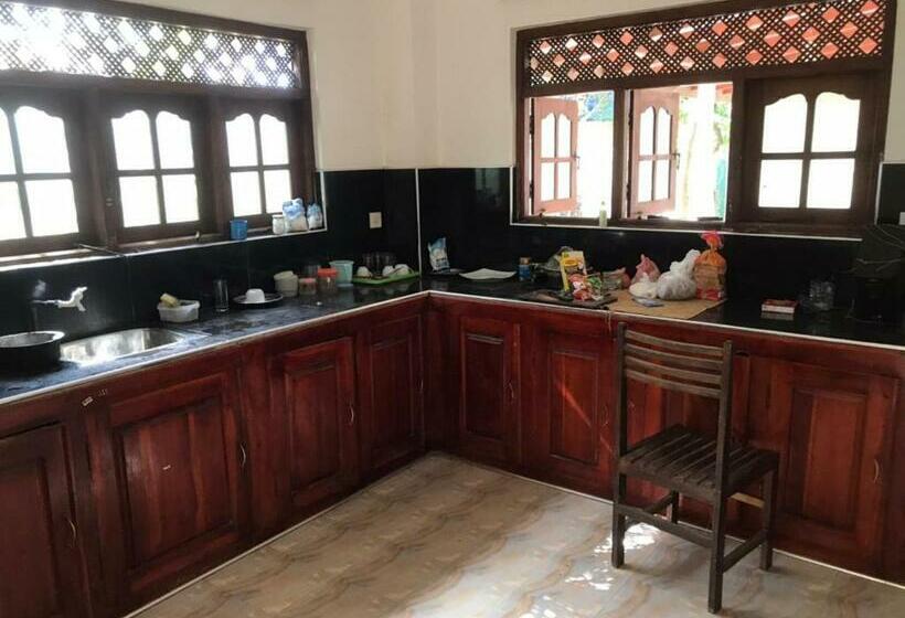 Lucky Hotel Tangalle