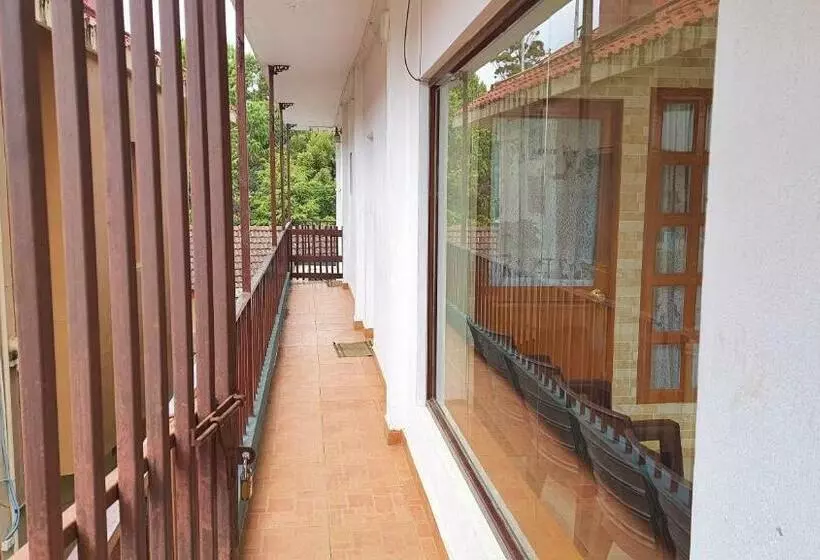 هتل Ooty Prakash Residency