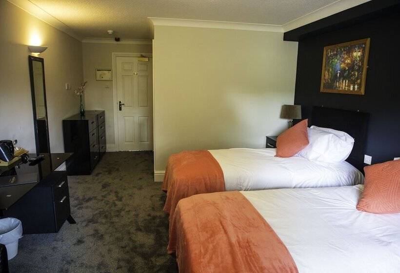 Отель The Charlton Boutique