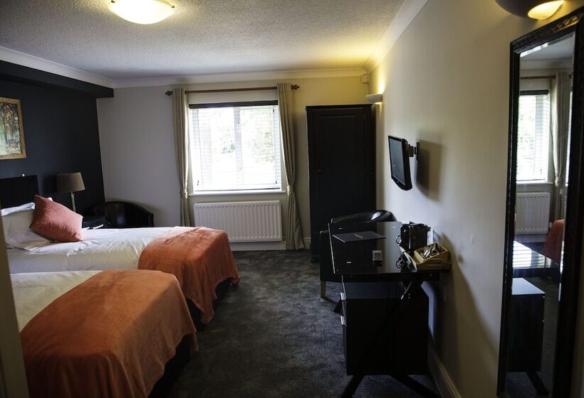 Отель The Charlton Boutique