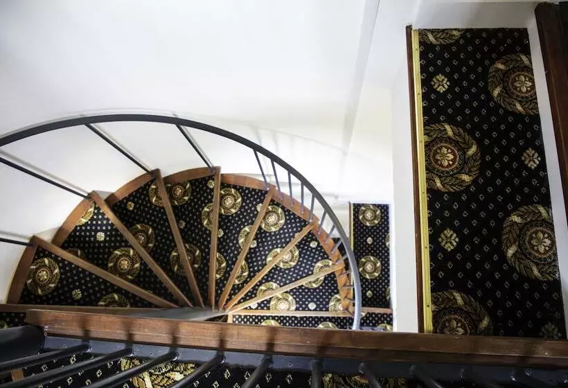 Hotelli The Charlton Boutique