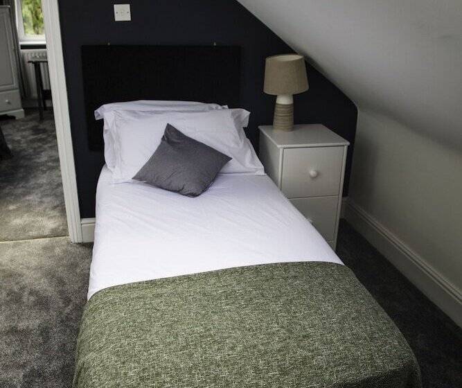 Отель The Charlton Boutique