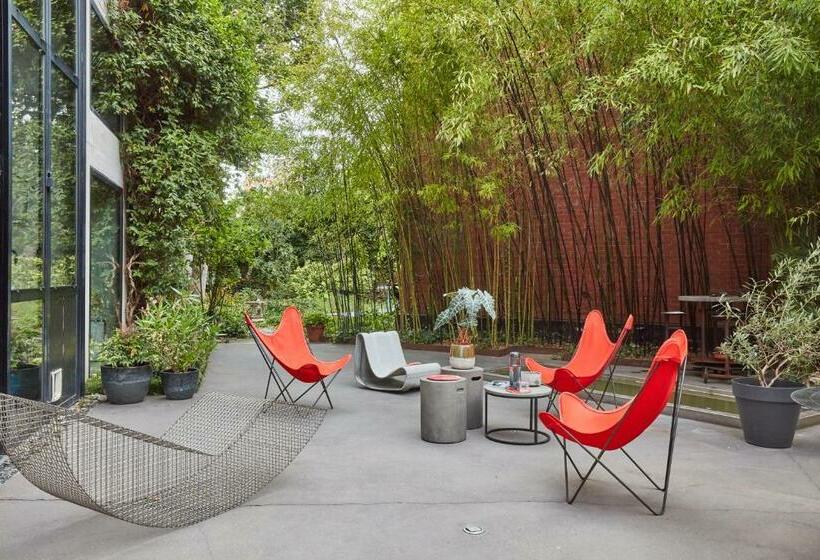 פנסיון La Porte Rouge Rbx