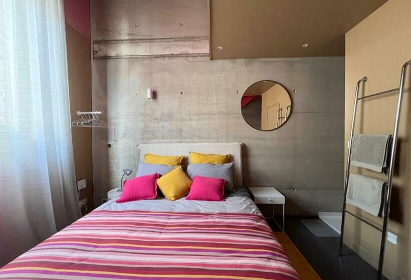 פנסיון La Porte Rouge Rbx