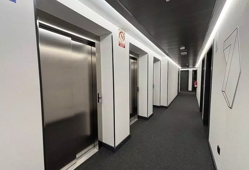 مسافرخانه HS Madrid Centro Atocha