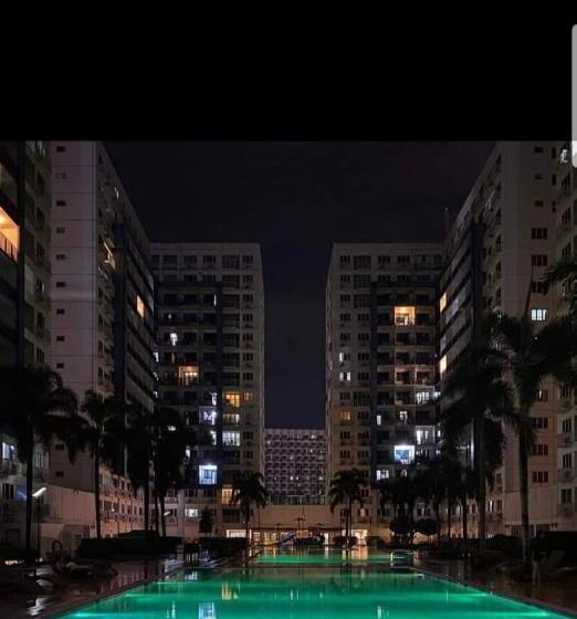 Hotel Yhanz Z Sea Residences