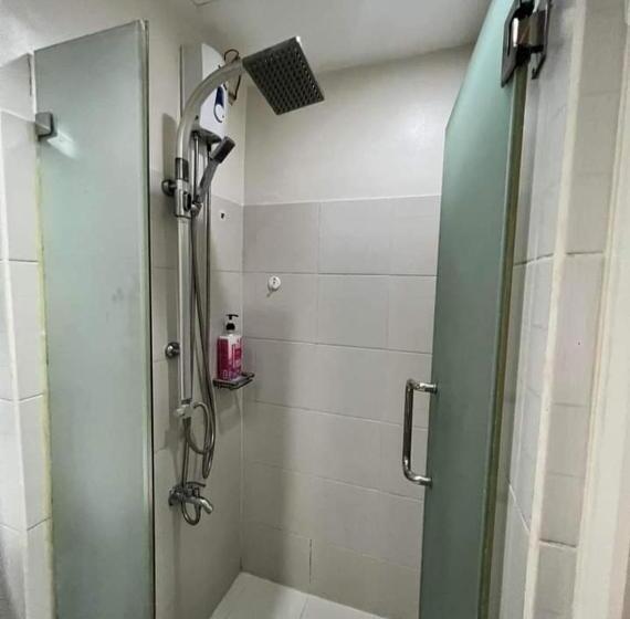 Hotel Yhanz Z Sea Residences