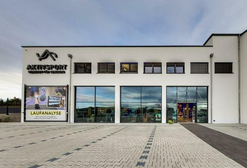 Livin63 Studio Apartments