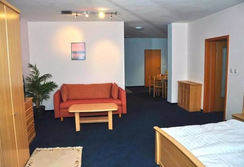 ペンション Penzión Antares