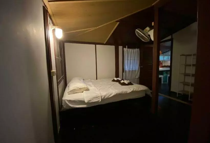 リゾートホテル Chaw Koh Chaloklum Bungalow
