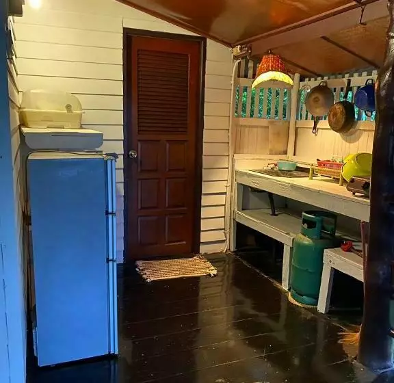 リゾートホテル Chaw Koh Chaloklum Bungalow