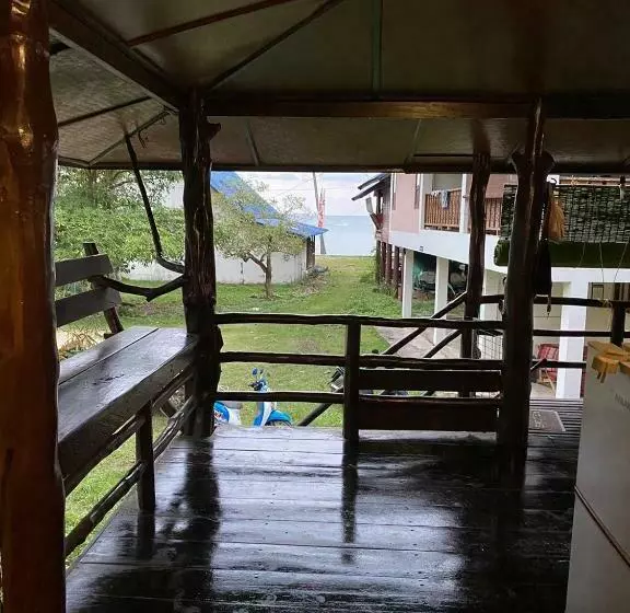 リゾートホテル Chaw Koh Chaloklum Bungalow