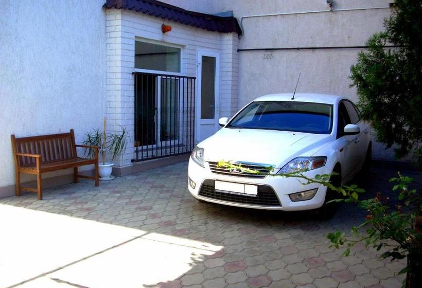 Schronisko Guest House Ochakovskiy