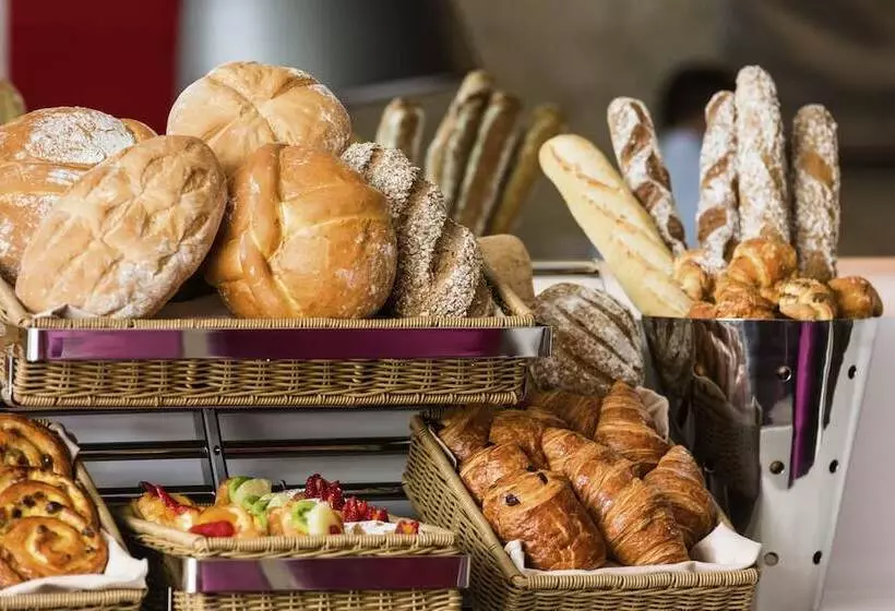 Adagio Premium Dubai Al Barsha