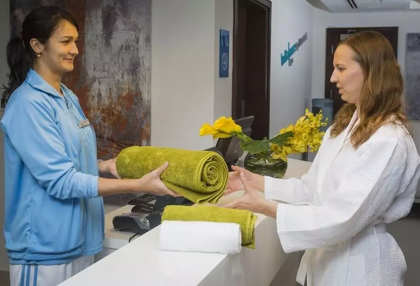 Adagio Premium Dubai Al Barsha