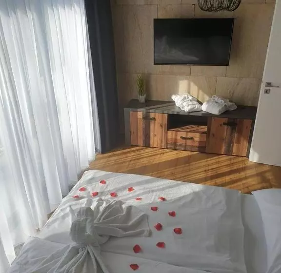 Ea Hotel Kraskov