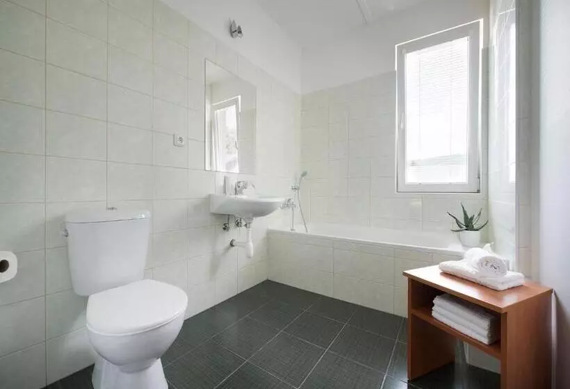 Ea Hotel Kraskov