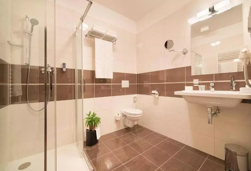 Ea Hotel Kraskov