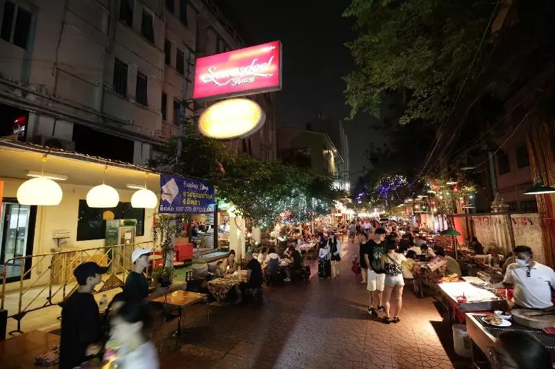 مسافرخانه Sawasdee House