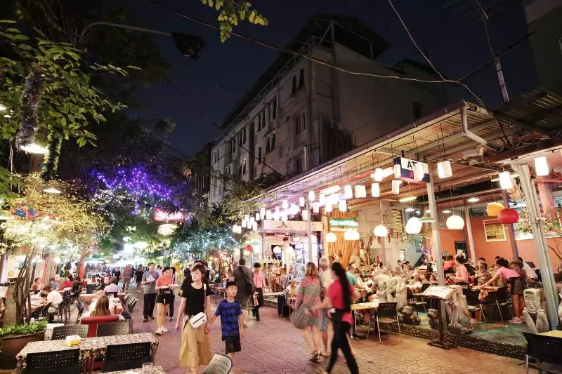 مسافرخانه Sawasdee House