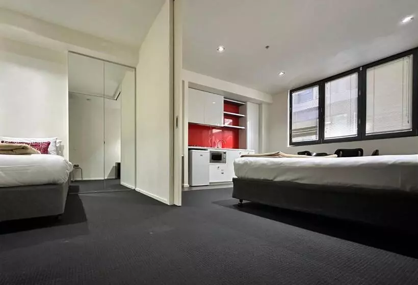 Отель City Edge On Elizabeth Apartment