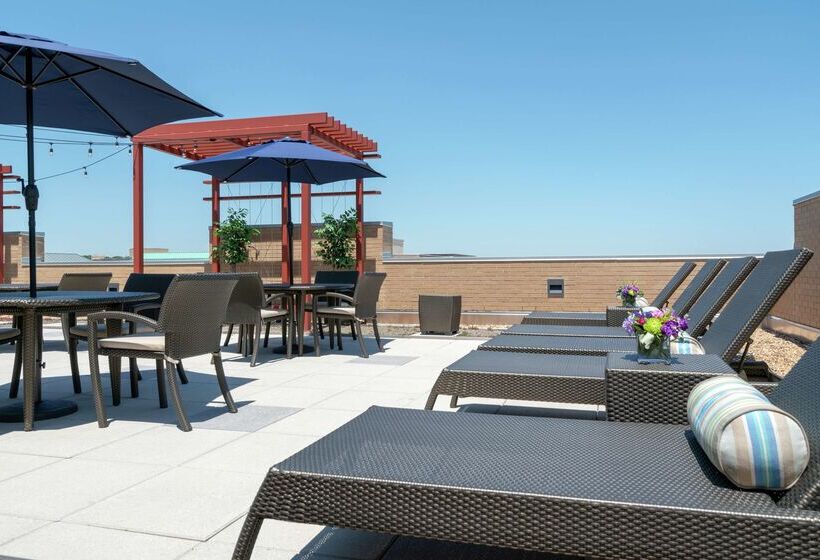 בית מלון כפרי Hilton Garden Inn Alexandria Old Town National Harbor