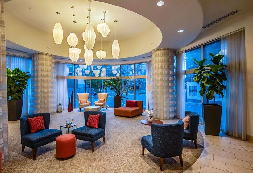 בית מלון כפרי Hilton Garden Inn Alexandria Old Town National Harbor