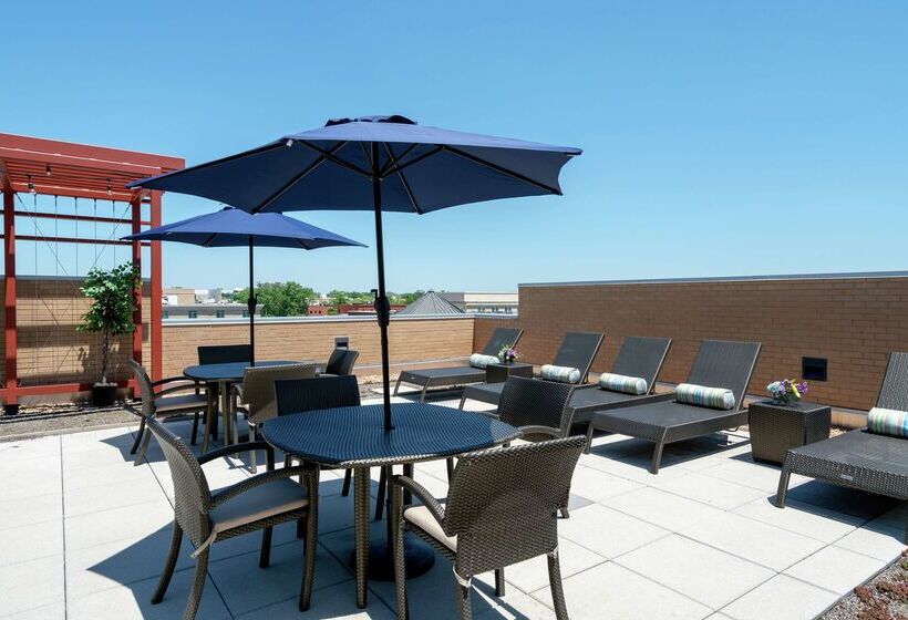 בית מלון כפרי Hilton Garden Inn Alexandria Old Town National Harbor