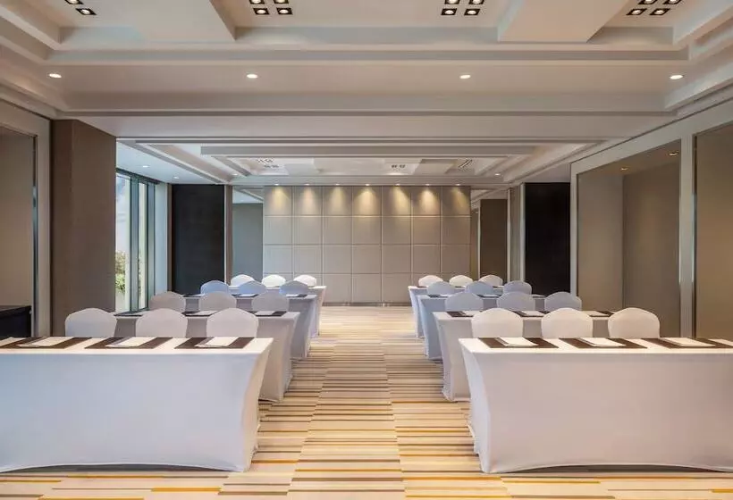 هتل Hyatt Regency Dubai Creek Heights
