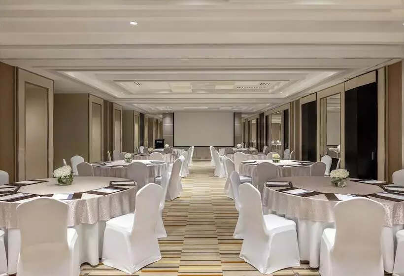 هتل Hyatt Regency Dubai Creek Heights