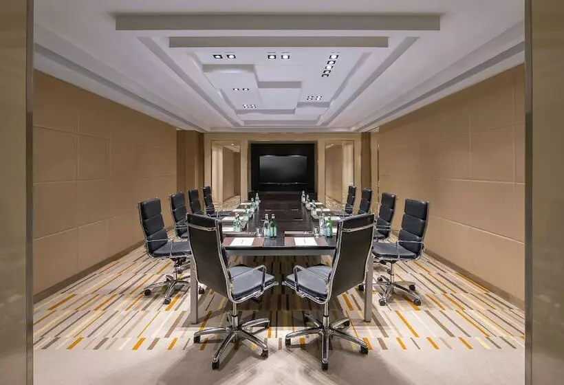 هتل Hyatt Regency Dubai Creek Heights