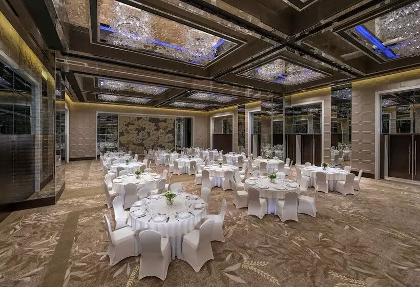 هتل Hyatt Regency Dubai Creek Heights