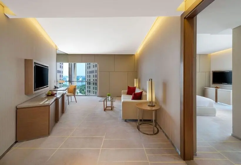 هتل Hyatt Regency Dubai Creek Heights