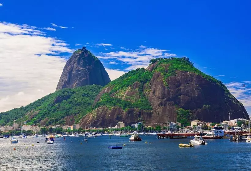 ホテル Ibis Copacabana Posto 2