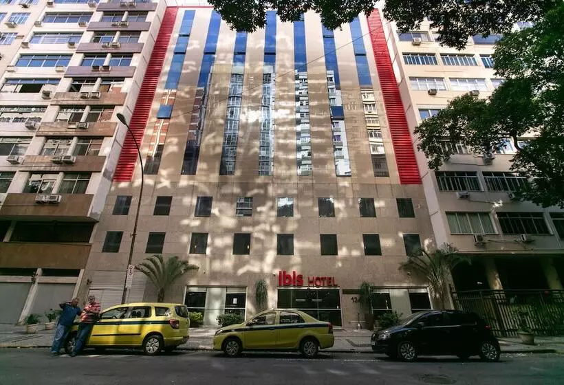 ホテル Ibis Copacabana Posto 2